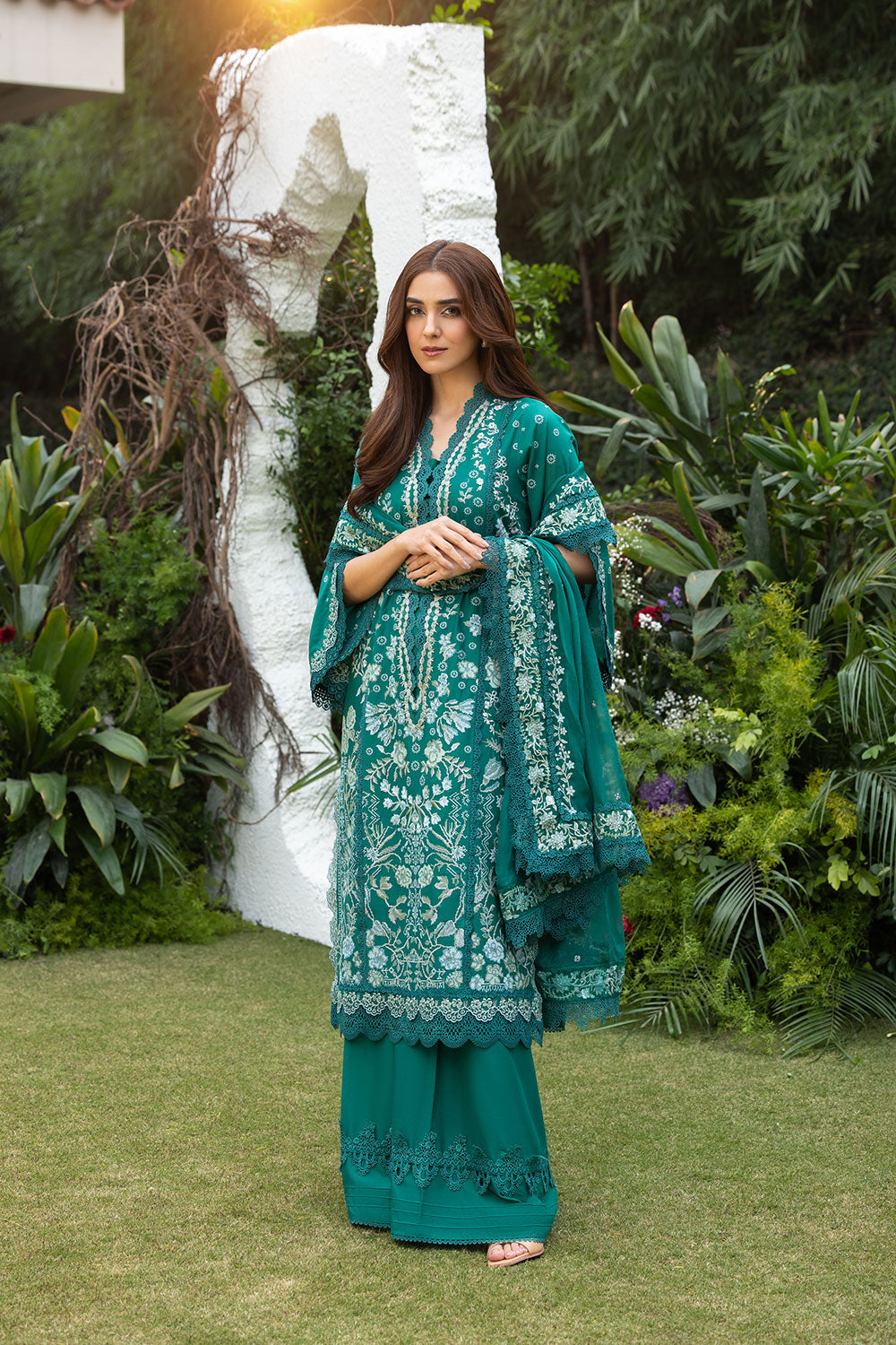 Sobia Nazir 8B Luxury Lawn Stitched